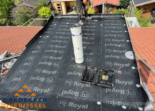 Dakrenovatie met Royal onderdak op plat dak in Overijssel